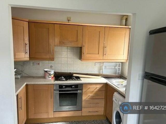 3 Bedroom Flat For Rent In Buxton