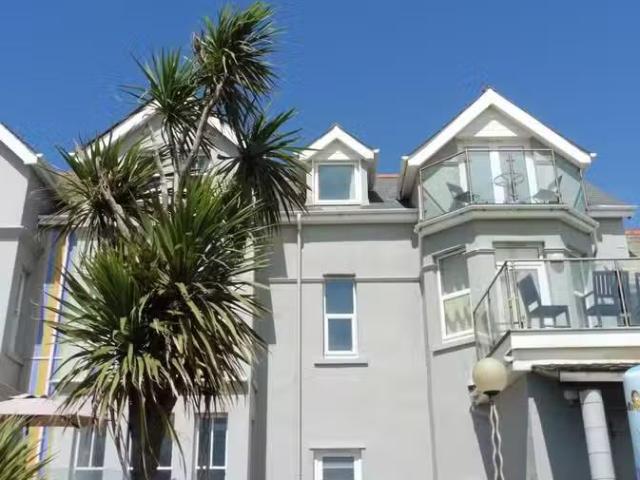 3 bedroom flat for rent in Crooklets, Bude, EX23