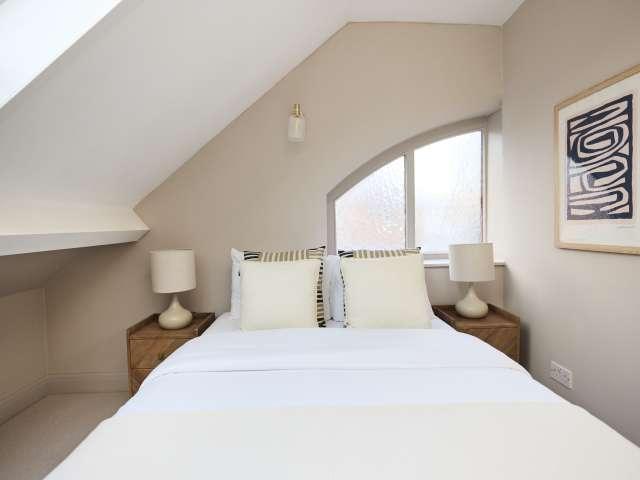 3 bedroom flat for rent in Harrow Road, London