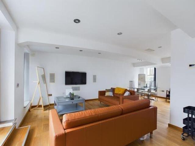 3 Bedroom Flat For Rent In Jewellery Quarter, Birmingham