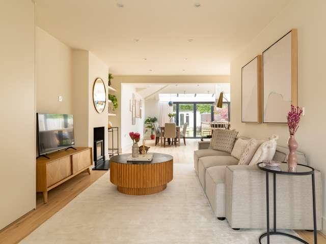 3 bedroom flat for rent in London