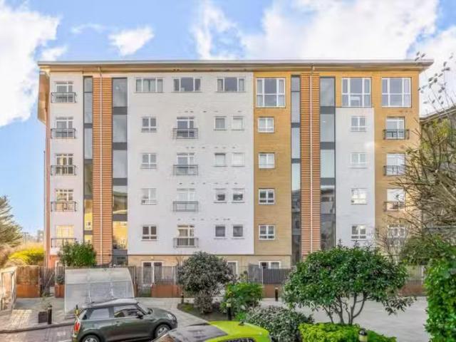 3 bedroom flat for rent in Marcon Place, Hackney, E8