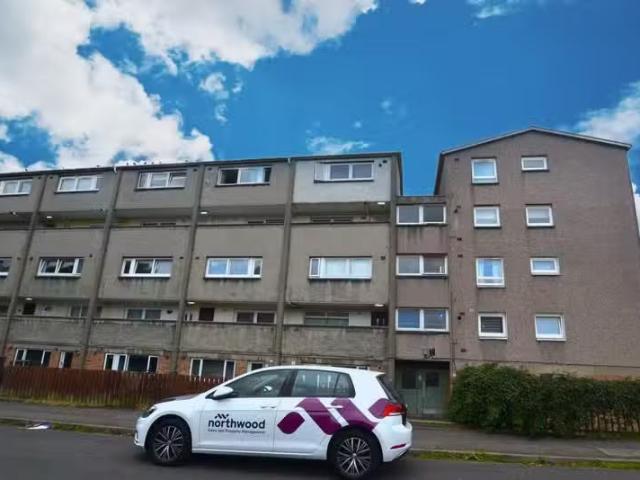 3 bedroom flat for rent in Northfield Farm Avenue, Edinburgh.