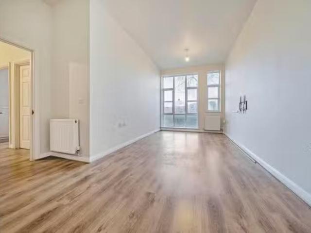 3 bedroom flat for rent in Perry Hall Road, Orpington, BR6