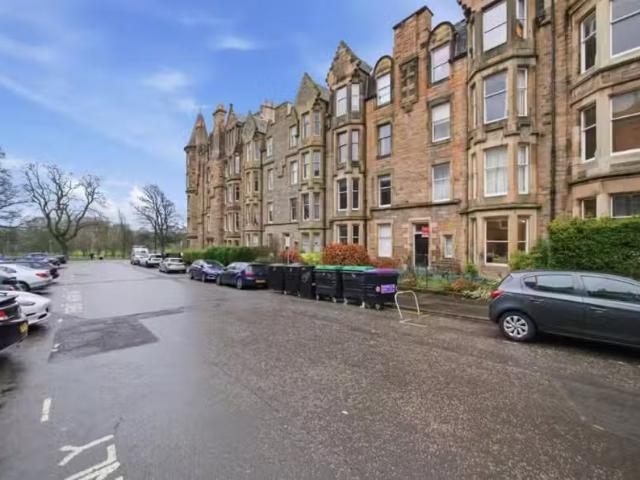 3 bedroom flat for rent in Spottiswoode Street, Edinburgh, EH9