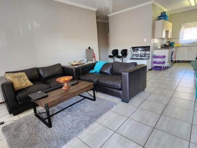 3 Bedroom Flat in Terra Nova