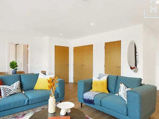 3 bedroom flat in Birmingham