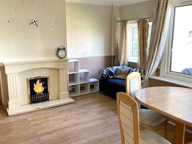 3 bedroom flat in Birmingham