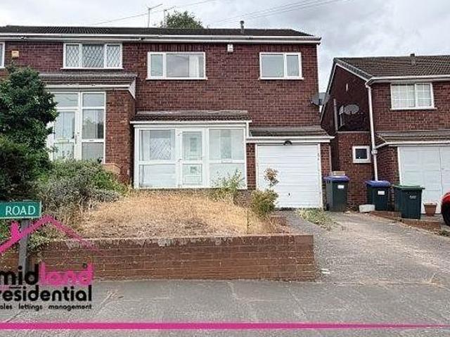 3 bedroom flat in Birmingham