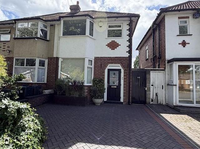 3 bedroom flat in Birmingham