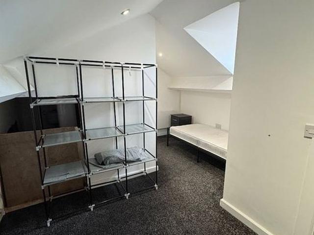 3 bedroom flat in Birmingham