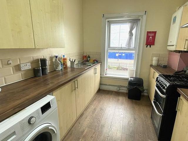 3 bedroom flat in Birmingham