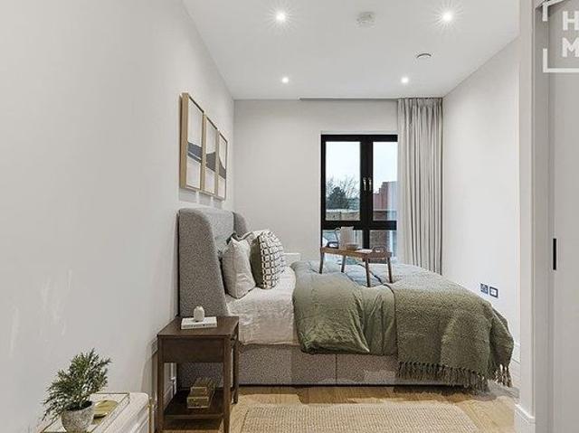 3 bedroom flat in Birmingham