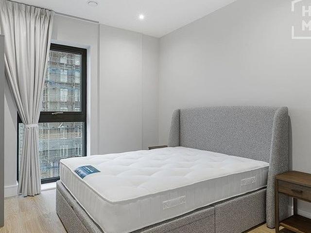 3 bedroom flat in Birmingham