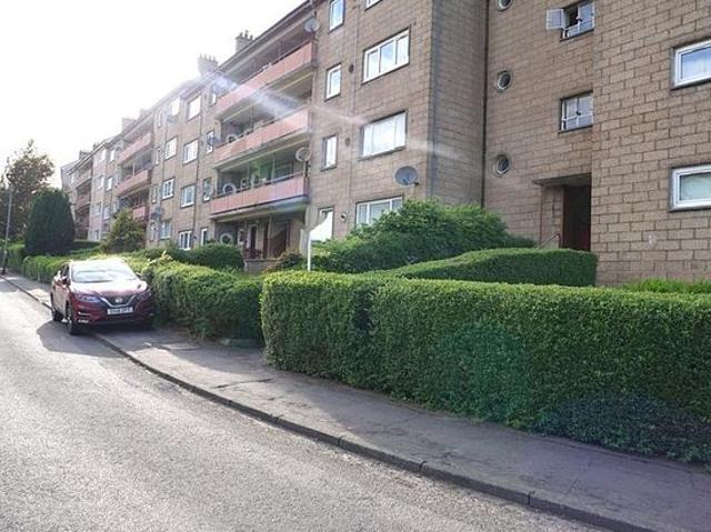 3 bedroom flat in Glasgow