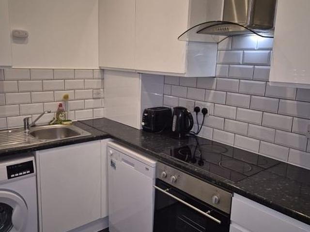 3 bedroom flat in Glasgow