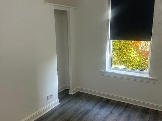 3 bedroom flat in Glasgow