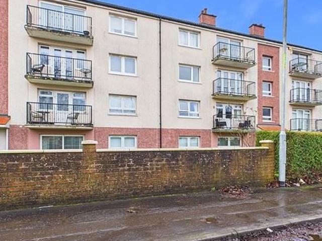 3 bedroom flat in Glasgow