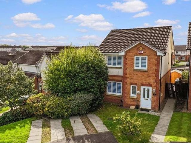 3 bedroom flat in Glasgow