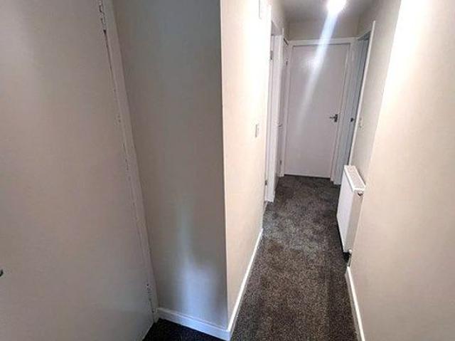 3 bedroom flat in Glasgow
