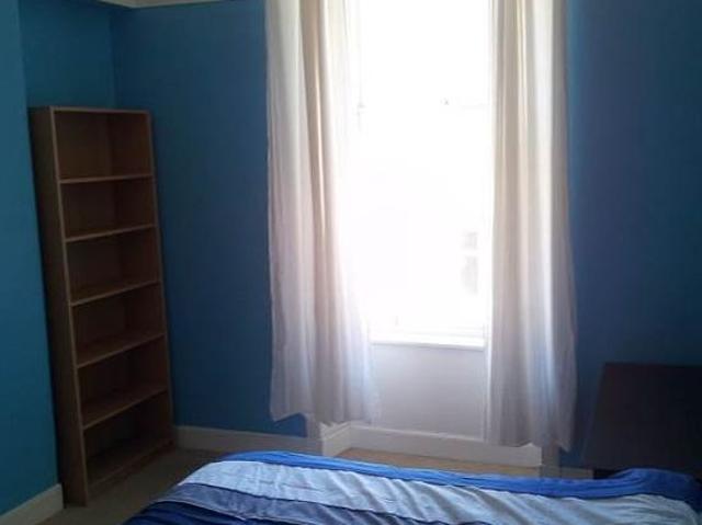 3 bedroom flat in Glasgow