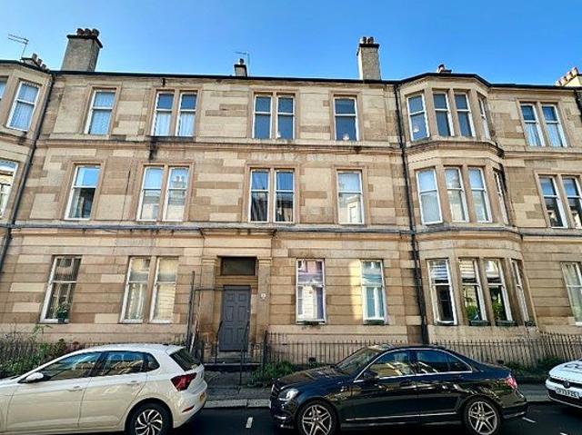 3 bedroom flat in Glasgow