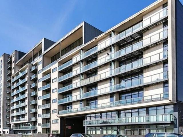 3 bedroom flat in Glasgow