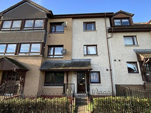 3 bedroom flat in Glasgow