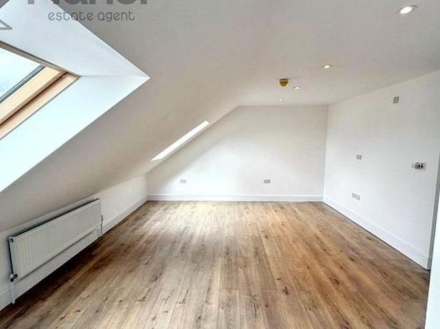 3 bedroom flat in Ilford