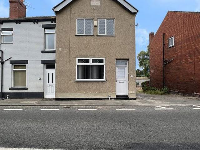 3 bedroom flat in Leeds