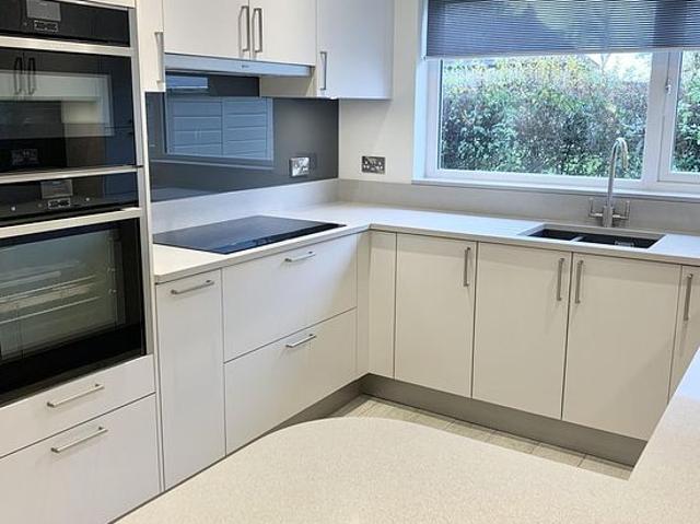 3 bedroom flat in Leeds