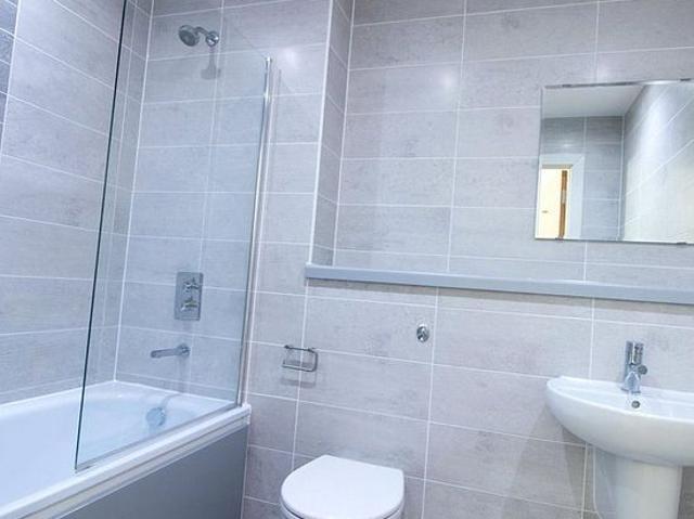 3 bedroom flat in Liverpool