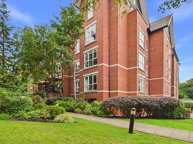 3 bedroom flat in Liverpool