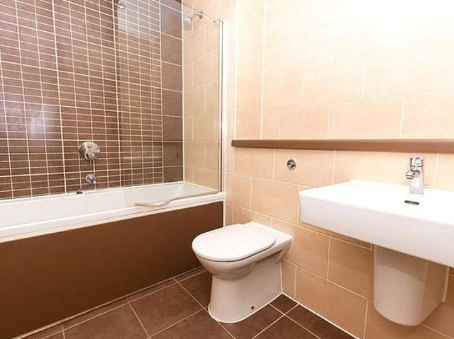 3 bedroom flat in Liverpool