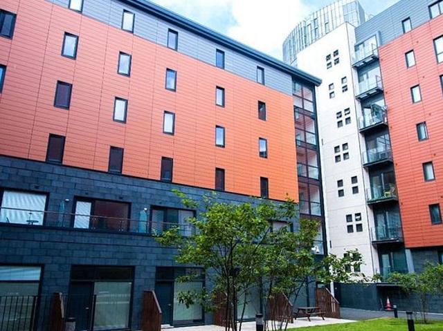 3 bedroom flat in Liverpool