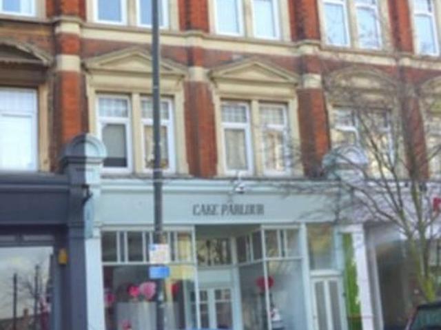 3 bedroom flat in London