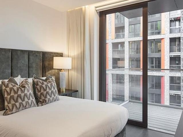 3 bedroom flat in London