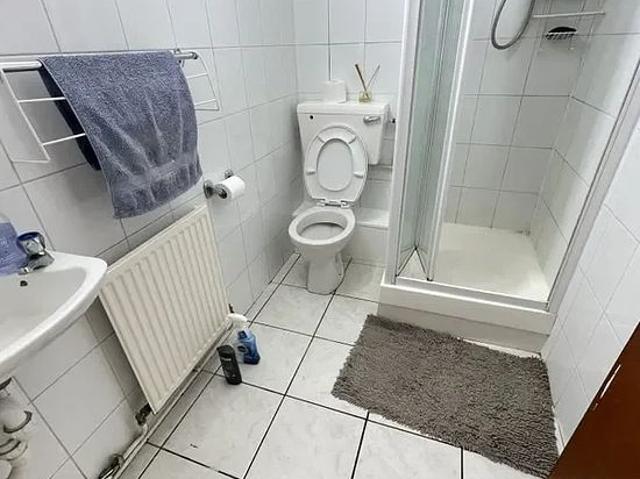3 bedroom flat in London