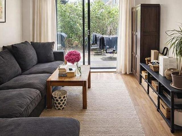 3 bedroom flat in London