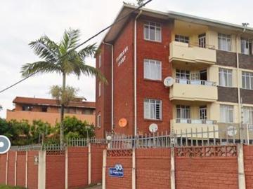 3 Bedroom Flat in Montclair