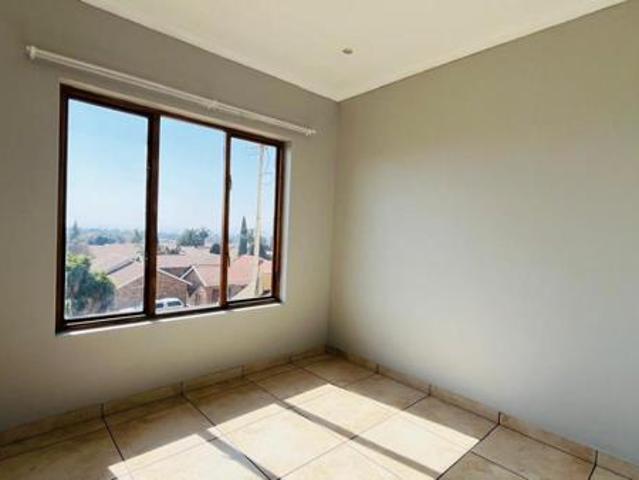 3 Bedroom Flat in Reyno Ridge