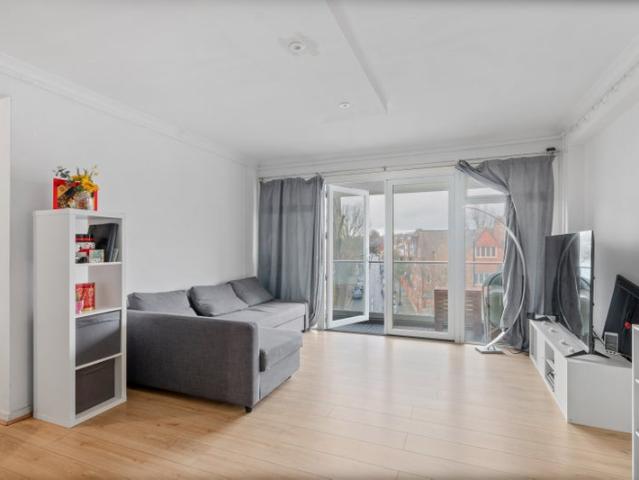3 bedroom flat in Roehampton, SW13
