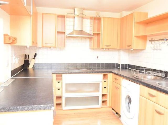 3 bedroom flat in Sheffield