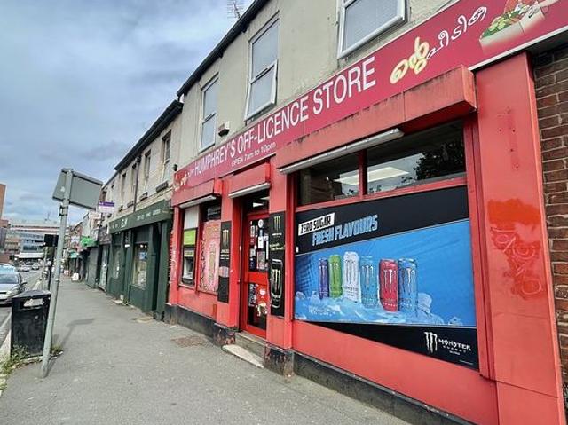 3 bedroom flat in Sheffield