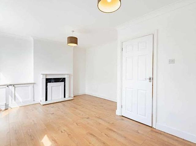 3 bedroom flat in Sutton Coldfield