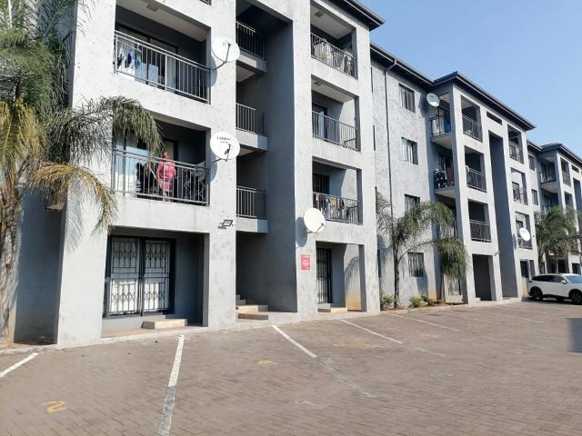 3 Bedroom Flat Rented in Montclair