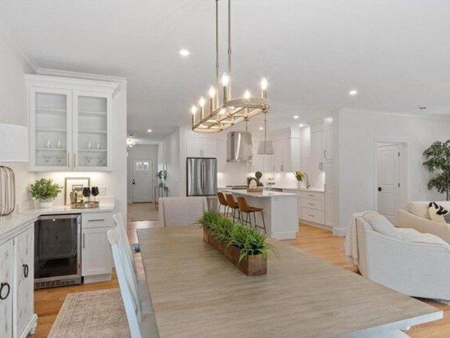 3 bedroom, Franklin MA 02038 105512069