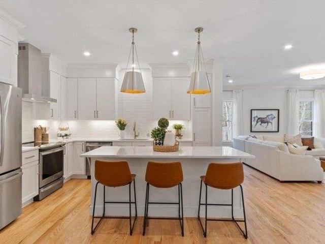3 bedroom, Franklin MA 02038 105552968