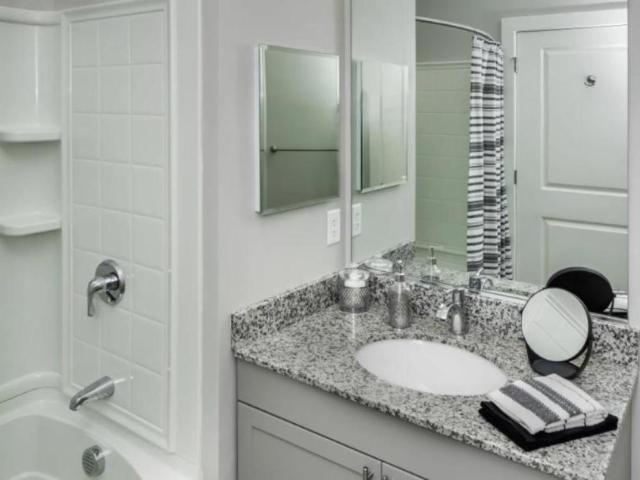 3 bedroom, Freeport ME 04032 LS103364298