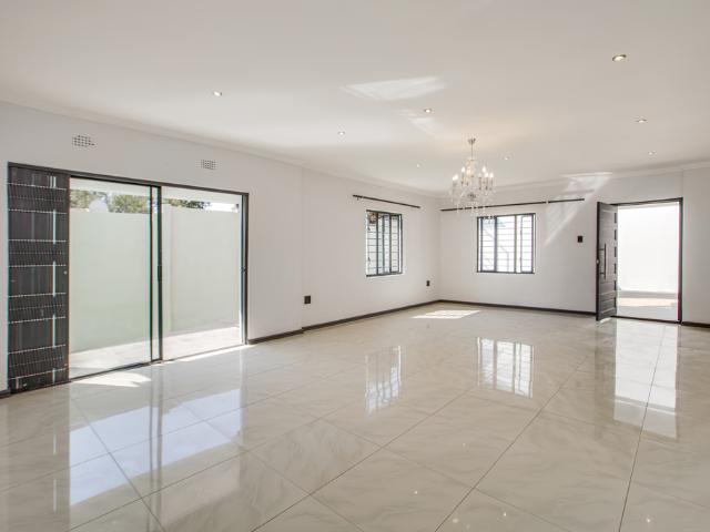 3 Bedroom Freestanding To Let in Johannesburg North
